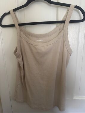 Old Navy Women's Beige Ribbed Scoop Tank